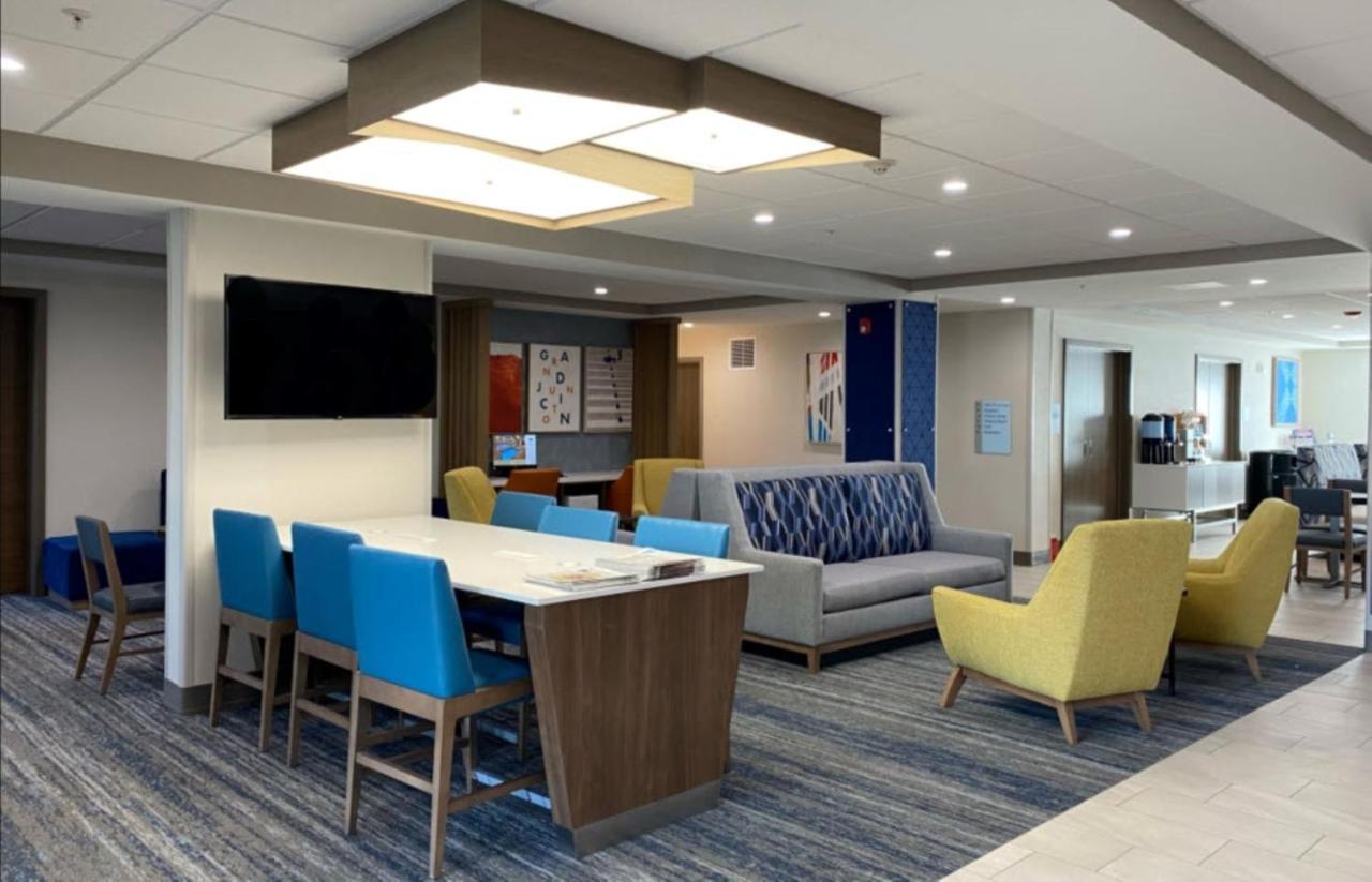 Holiday Inn Express Hotel & Suites Grand Junction By Ihg Esterno foto